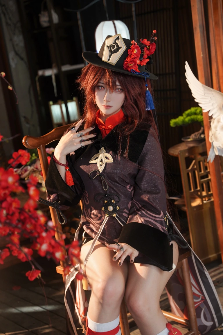 Seya-狮砸《原神 胡桃》主题写真：9张全套美图