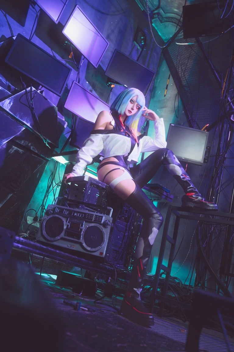 Seya-狮砸《赛博朋克：边缘行者 Lucy》主题写真：8张全套美图