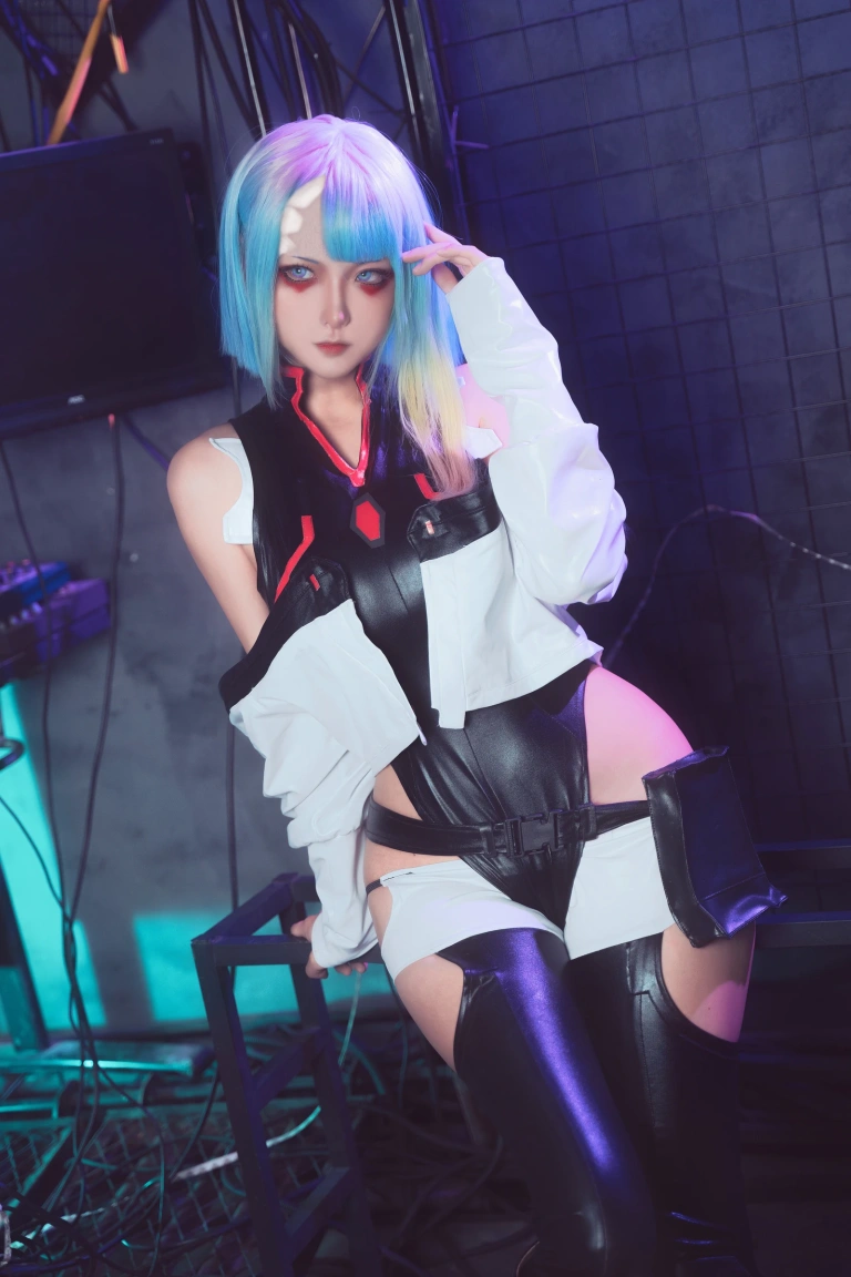 Seya-狮砸《赛博朋克：边缘行者 Lucy》主题写真：8张全套美图