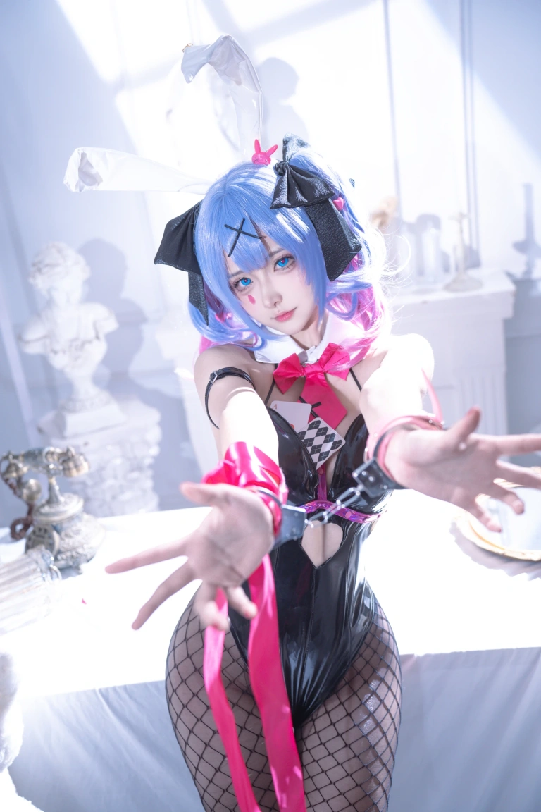 Seya-狮砸《VOCALOID 初音兔女郎》主题写真：12张全套美图