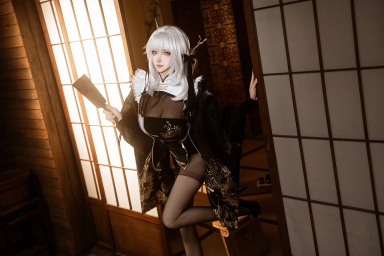 Seya-狮砸《Nikke胜利女神 布兰儿和服》主题写真：12张全套美图