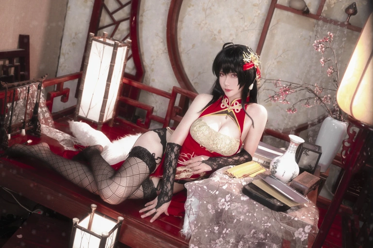 Seya-狮砸《碧蓝航线 大凤旗袍》主题写真：14张全套美图