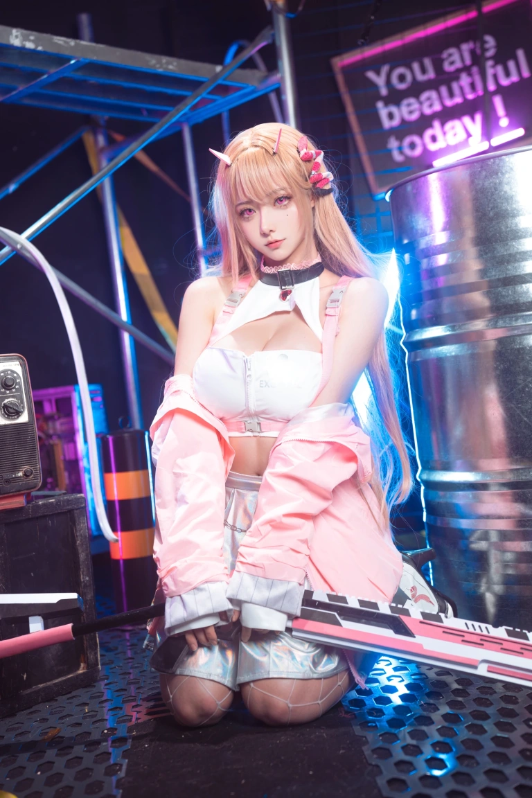 Seya-狮砸《Nikke 毒蛇原皮》主题写真：12张全套美图