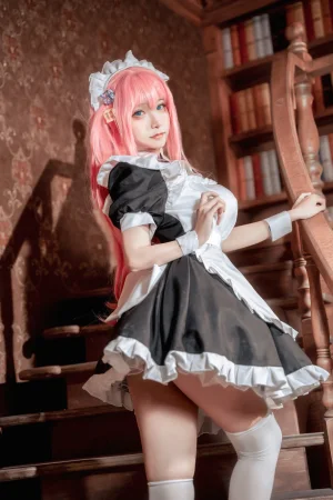 Seya-狮砸《孤独摇滚 波奇酱女仆》主题写真：14张全套美图