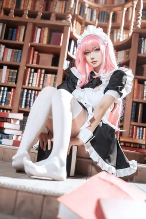 Seya-狮砸《孤独摇滚 波奇酱女仆》主题写真：14张全套美图