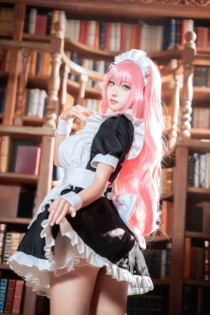 Seya-狮砸《孤独摇滚 波奇酱女仆》主题写真：14张全套美图