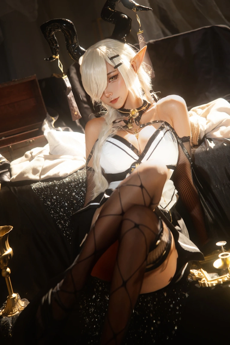 Seya-狮砸《碧蓝航线 尾张魔王》主题写真：12张全套美图
