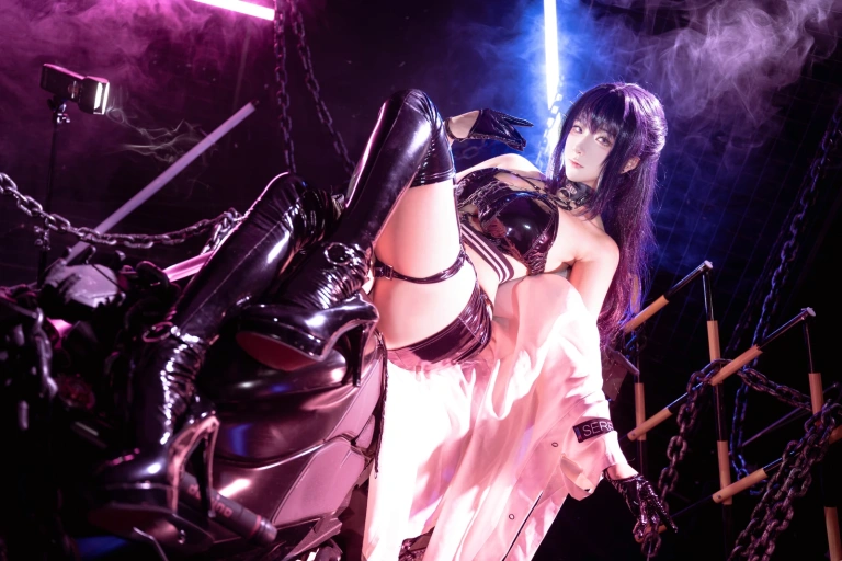Seya-狮砸《Nikke：胜利女神 米哈拉》主题写真：12张全套美图