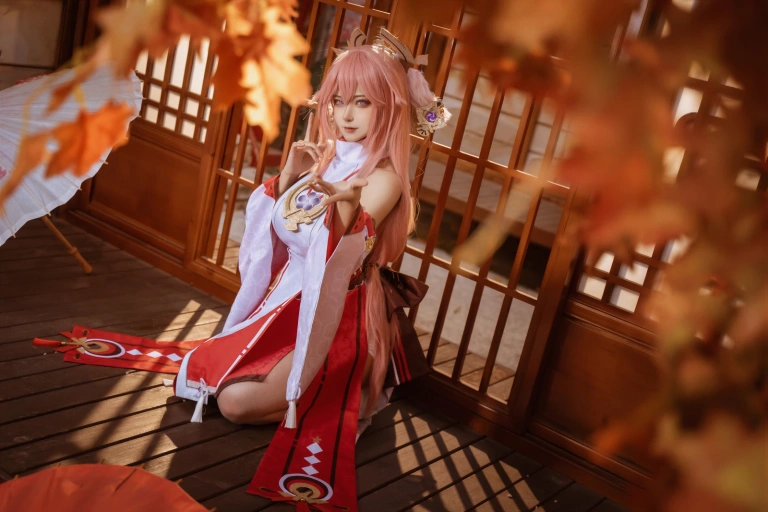 Seya-狮砸《原神 八重神子》主题写真：12张全套美图