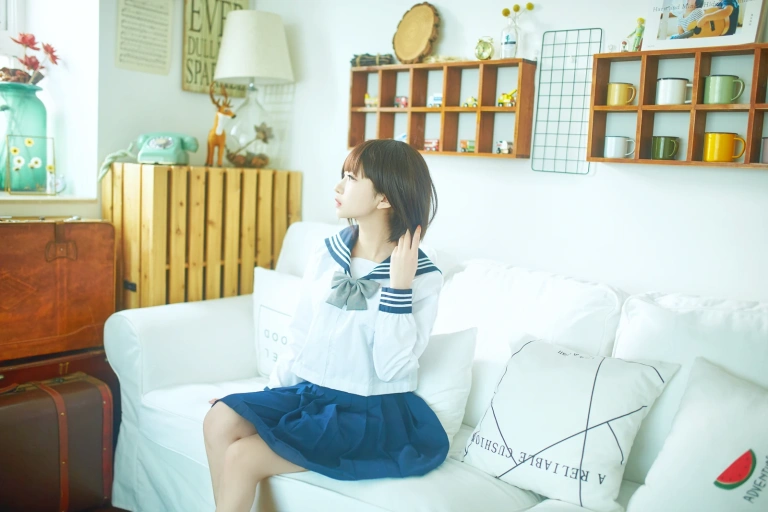 Shika小鹿鹿《短发JK》主题写真：11张全套美图