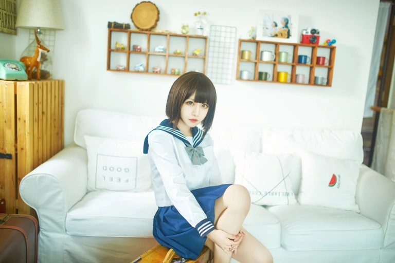Shika小鹿鹿《短发JK》主题写真：11张全套美图