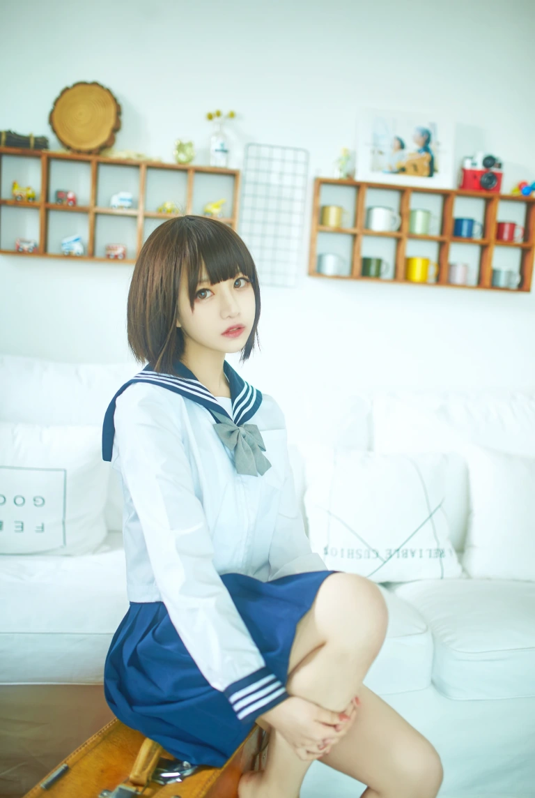 Shika小鹿鹿《短发JK》主题写真：11张全套美图