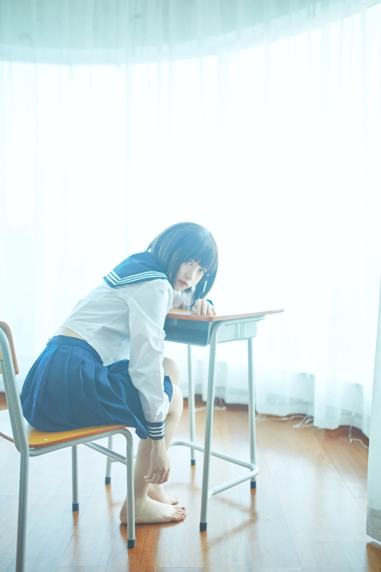 Shika小鹿鹿《短发JK》主题写真：11张全套美图