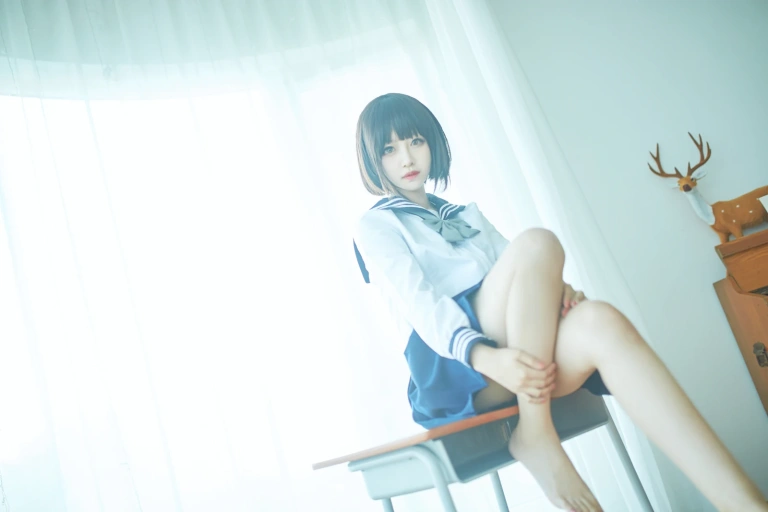 Shika小鹿鹿《短发JK》主题写真：11张全套美图