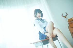 Shika小鹿鹿《短发JK》主题写真：11张全套美图