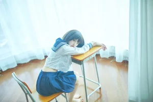 Shika小鹿鹿《短发JK》主题写真：11张全套美图