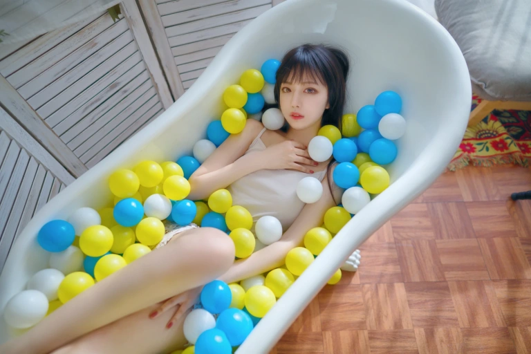 Shika小鹿鹿《summer反馈福利》主题写真：4张全套美图