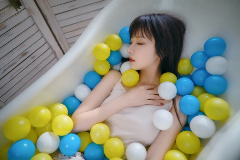 Shika小鹿鹿《summer反馈福利》主题写真：4张全套美图