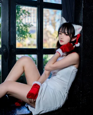 Shika小鹿鹿《圣诞四套合集》主题写真：42张全套美图