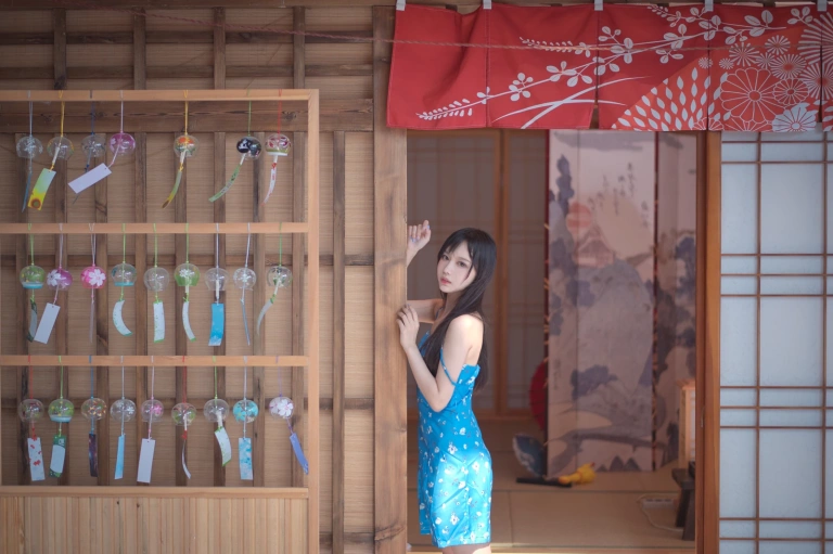 Shika小鹿鹿《蓝裙子》主题写真：16张全套美图