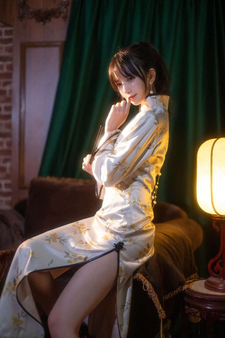 Shika小鹿鹿《中秋旗袍》主题写真：12张全套美图
