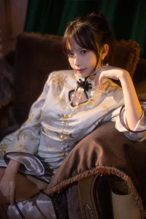 Shika小鹿鹿《中秋旗袍》主题写真：12张全套美图