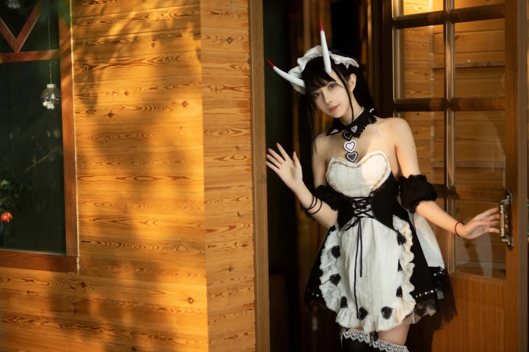 Shika小鹿鹿《能代女仆》主题写真：44张全套美图