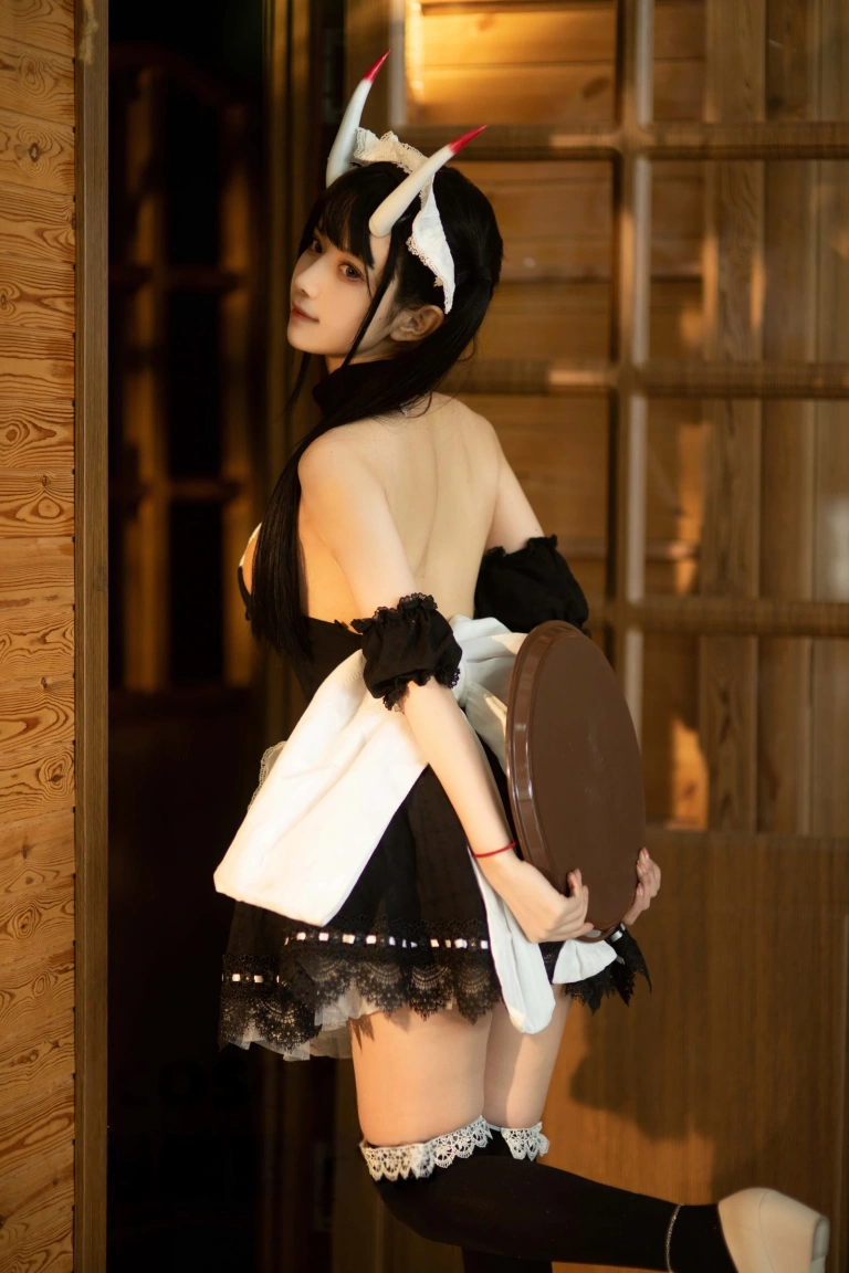 Shika小鹿鹿《能代女仆》主题写真：44张全套美图
