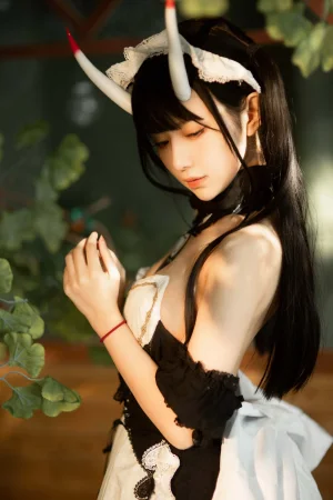 Shika小鹿鹿《能代女仆》主题写真：44张全套美图