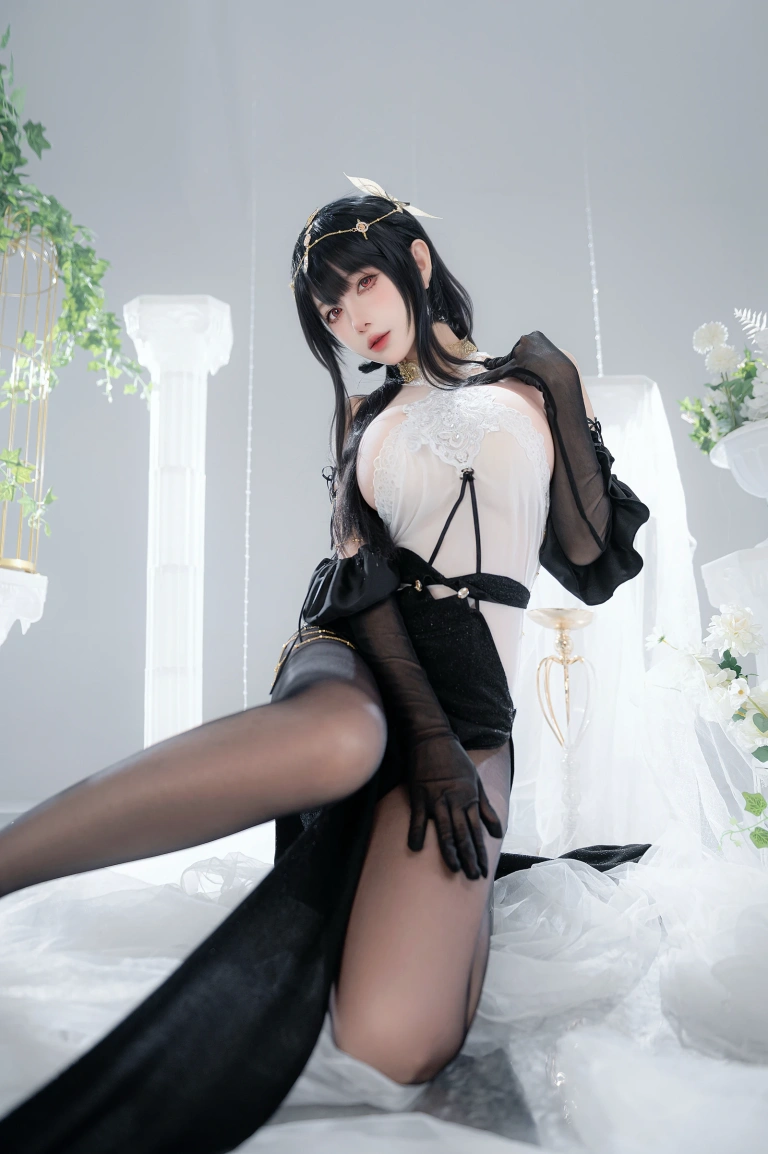 Shika小鹿鹿《碧蓝航线 镇海》主题写真：10张全套美图