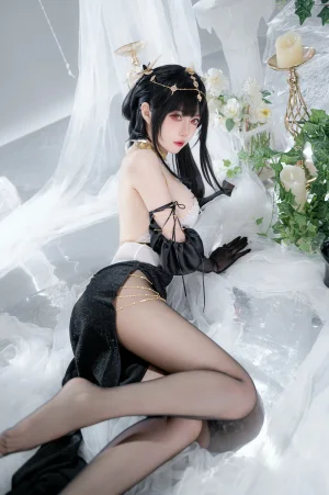 Shika小鹿鹿《碧蓝航线 镇海》主题写真：10张全套美图