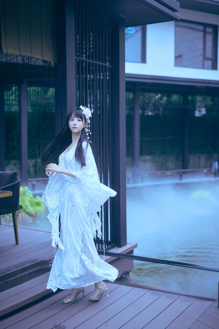 Shika小鹿鹿《新中式》主题写真：21张全套美图