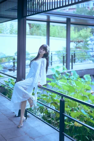 Shika小鹿鹿《新中式》主题写真：21张全套美图