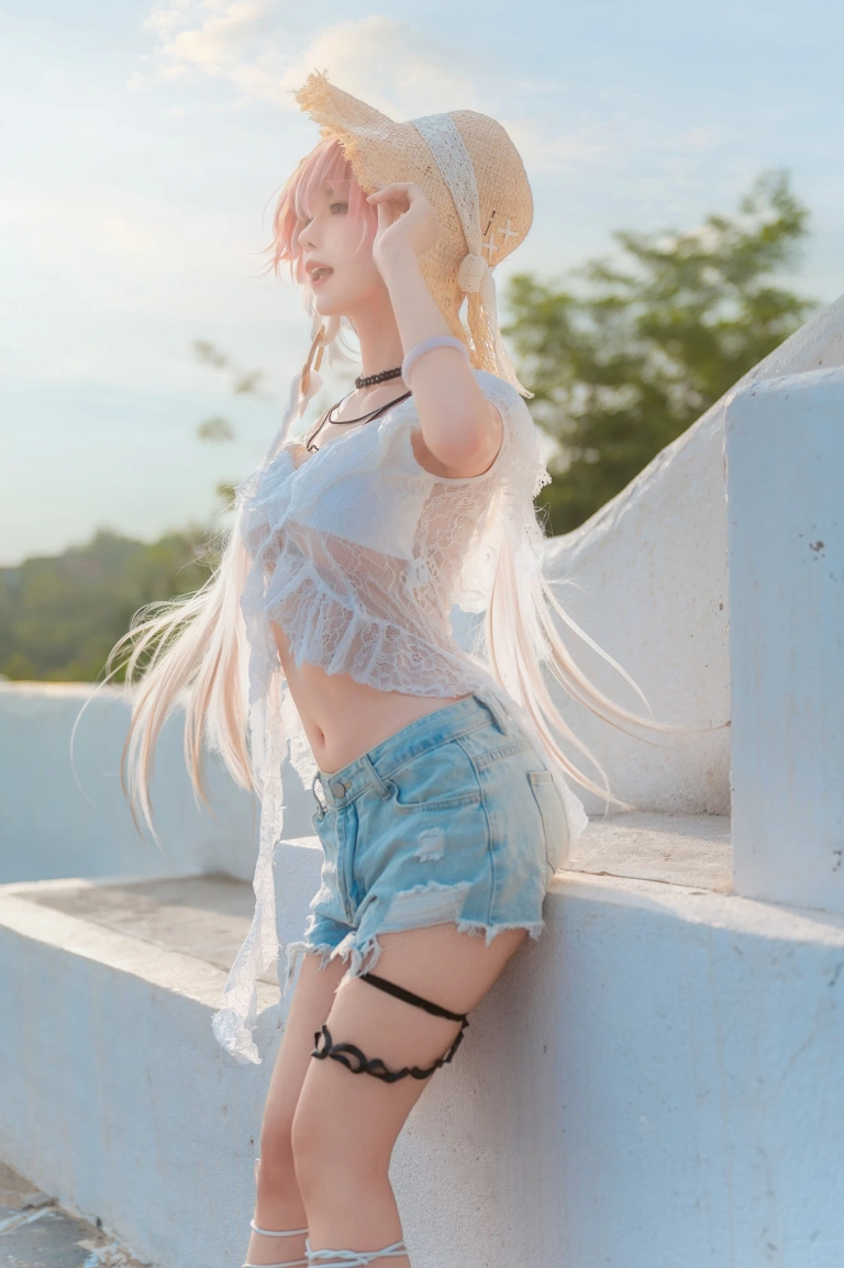 Shika小鹿鹿《鸣潮 长离同人》主题写真：22张全套美图