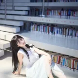 Shika小鹿鹿《图书馆》主题写真：16张全套美图