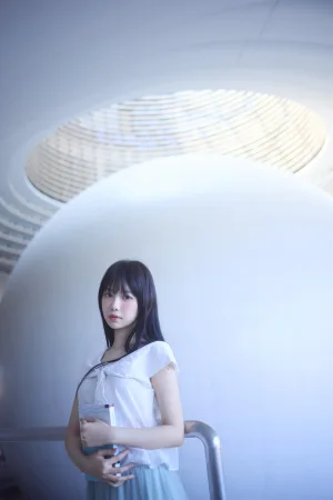 Shika小鹿鹿《图书馆》主题写真：16张全套美图