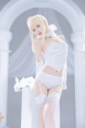 Shika小鹿鹿《Saber花嫁》主题写真：22张全套美图
