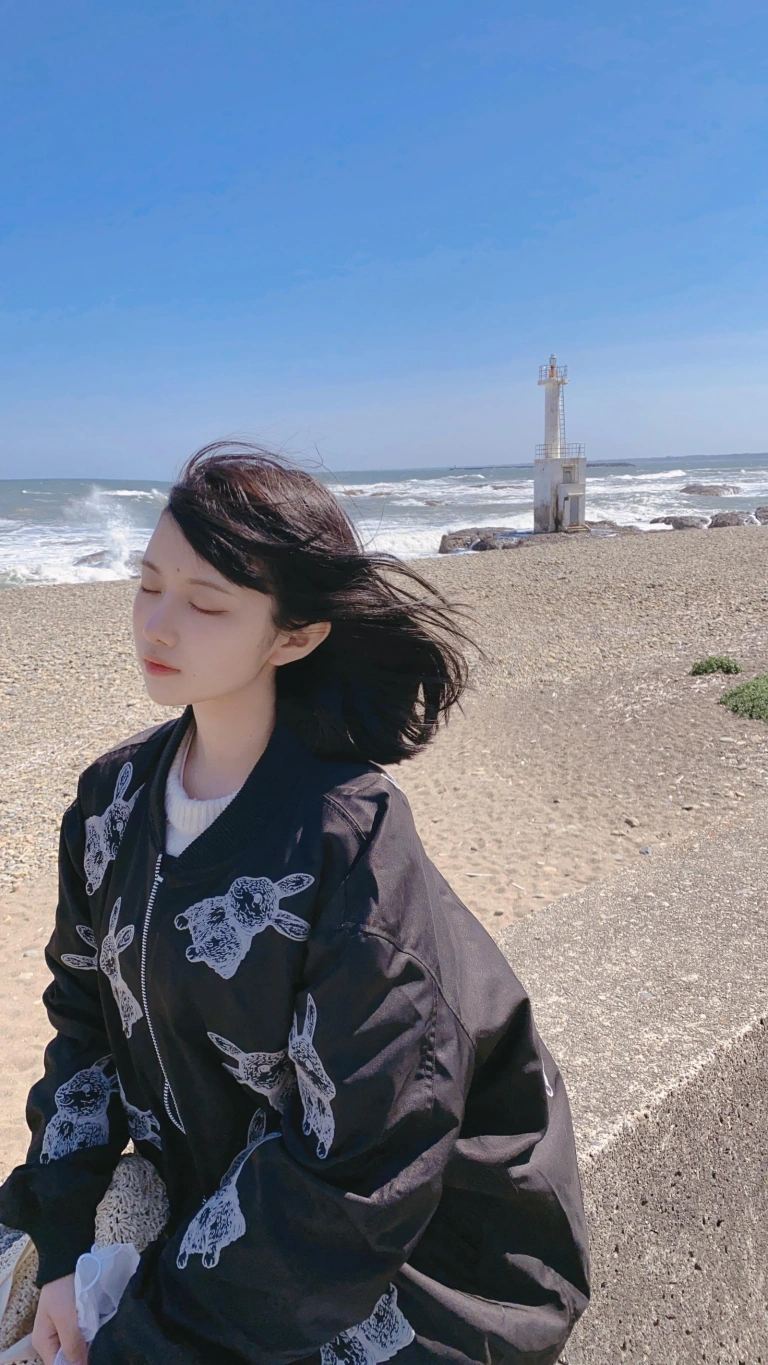Shika小鹿鹿《莎拉自拍集》主题写真：30张全套美图