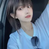 Shika小鹿鹿《莎拉自拍集》主题写真：30张全套美图
