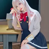 Shika小鹿鹿《邻座艾莉同学》主题写真：38张全套美图，含2个视频