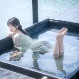 Shika小鹿鹿《江南水色》主题写真：65张全套美图，含3个视频