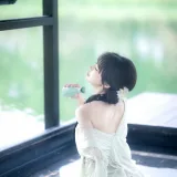Shika小鹿鹿《江南水色》主题写真：65张全套美图，含3个视频