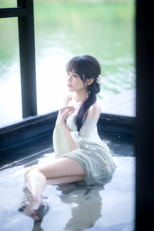Shika小鹿鹿《江南水色》主题写真：65张全套美图，含3个视频