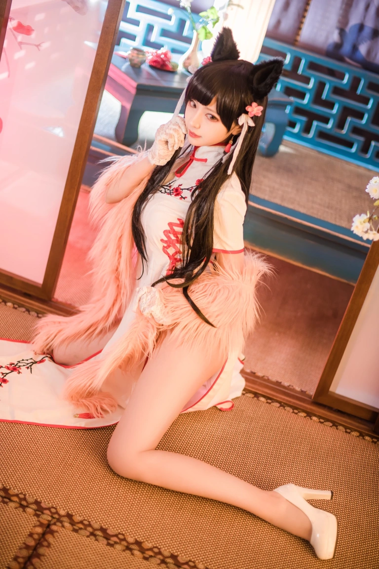 Shika小鹿鹿《爱宕旗袍》主题写真：30张全套美图