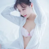 Shika小鹿鹿《白衬衣》主题写真：13张全套美图