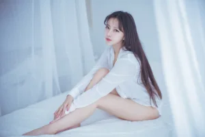 Shika小鹿鹿《白衬衣》主题写真：13张全套美图