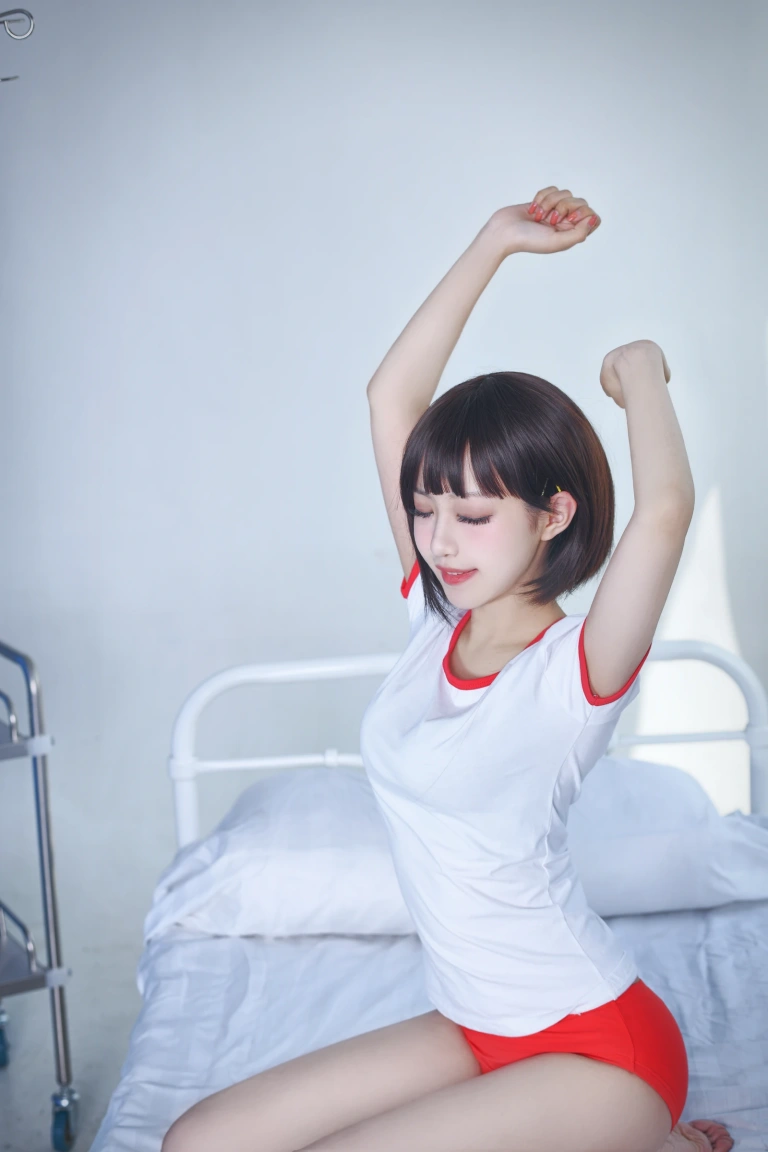 Shika小鹿鹿《保健室》主题写真：12张全套美图