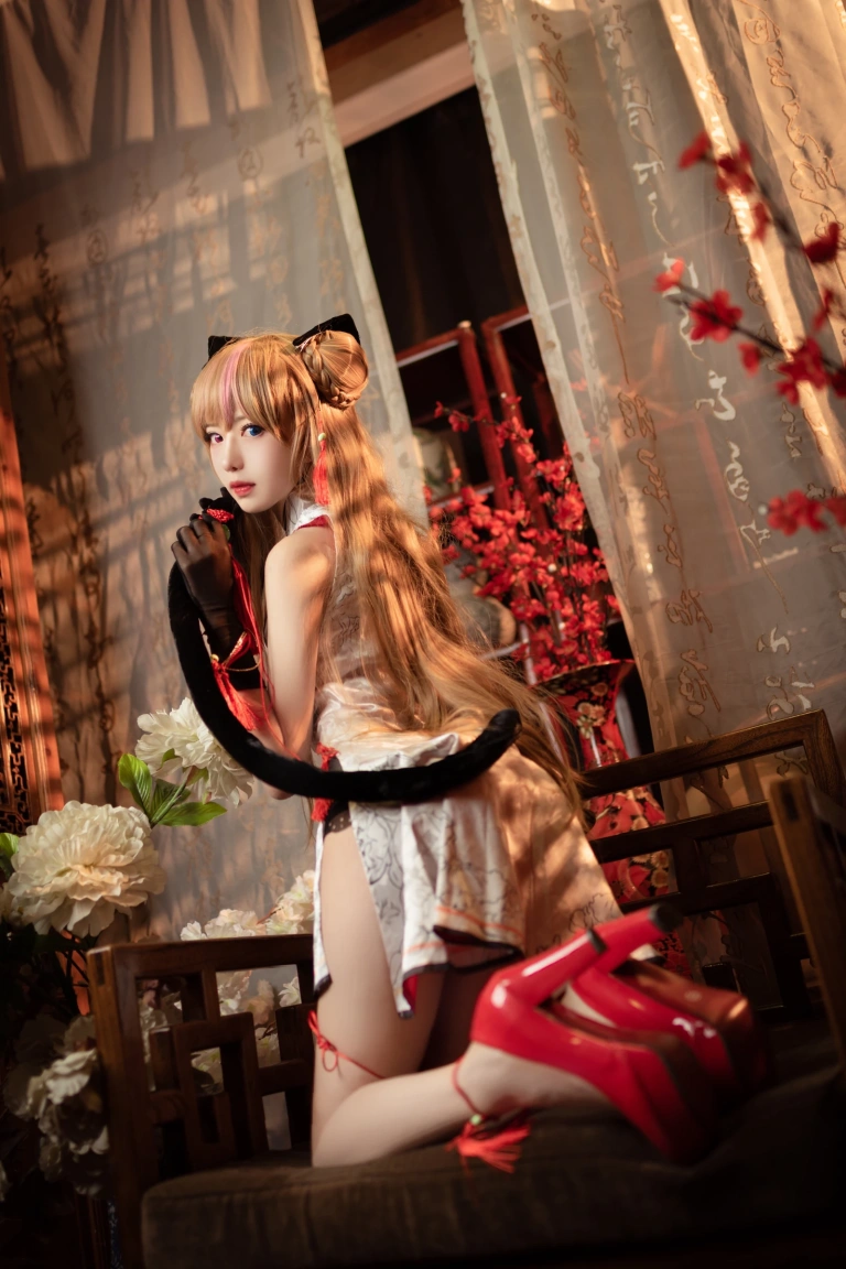 Shika小鹿鹿《蜂糖花》主题写真：20张全套美图