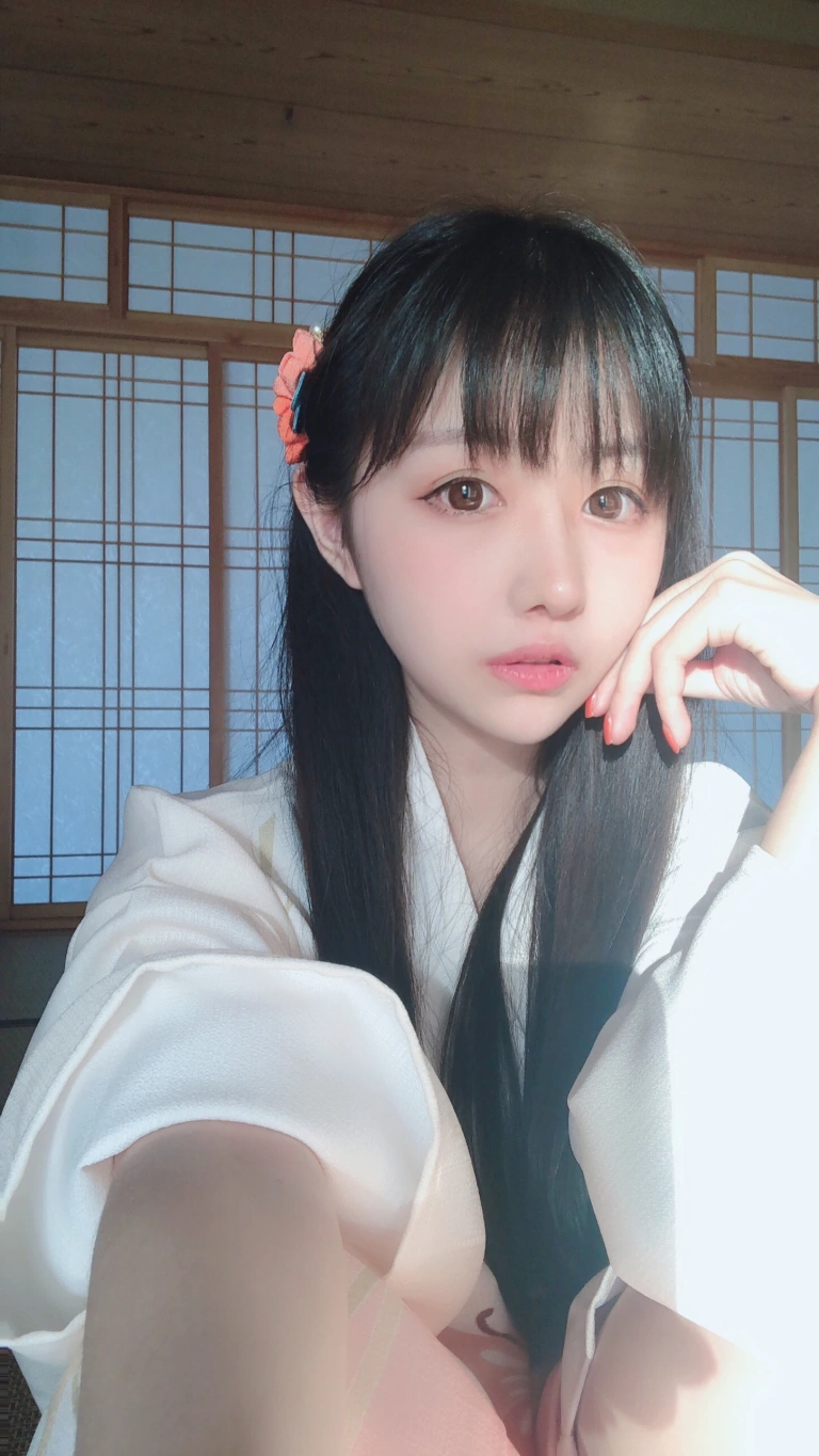 Shika小鹿鹿《和服》主题写真：19张全套美图