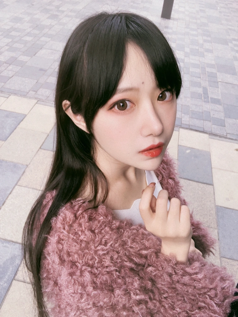 Shika小鹿鹿《街拍》主题写真：31张全套美图